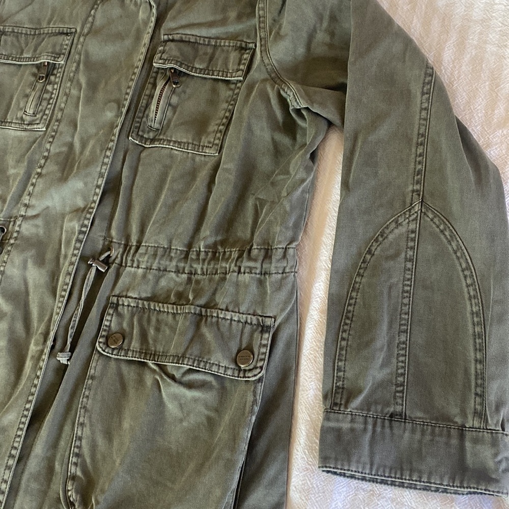 Steve Madden utility jacket army green EUC snap closure, waist cinch.  Large - Picture 4 of 8